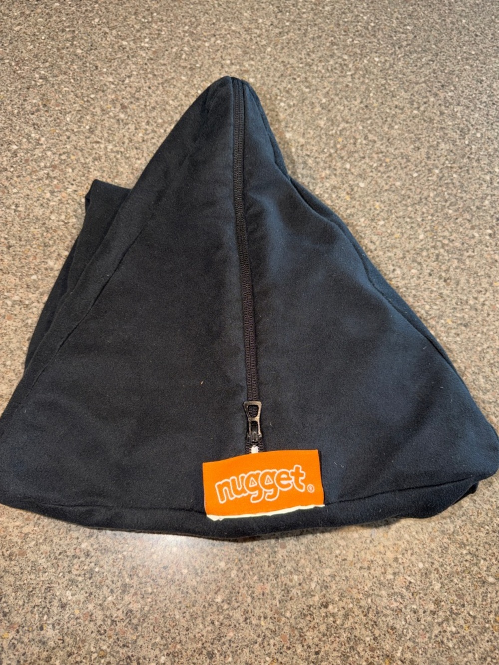 Nugget Black Triangle pillowcover case
